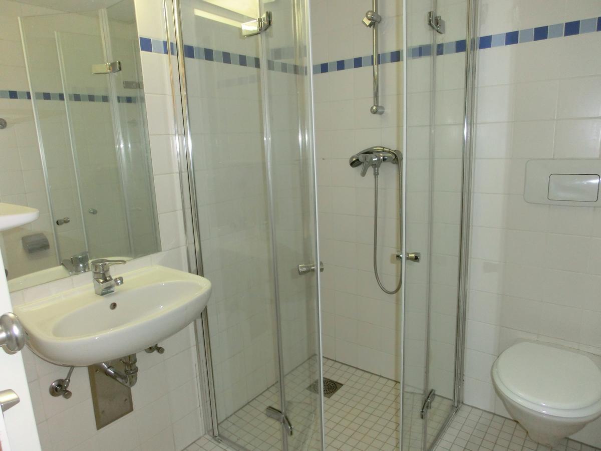 Domane Neu Gaarz Hostel Buitenkant foto