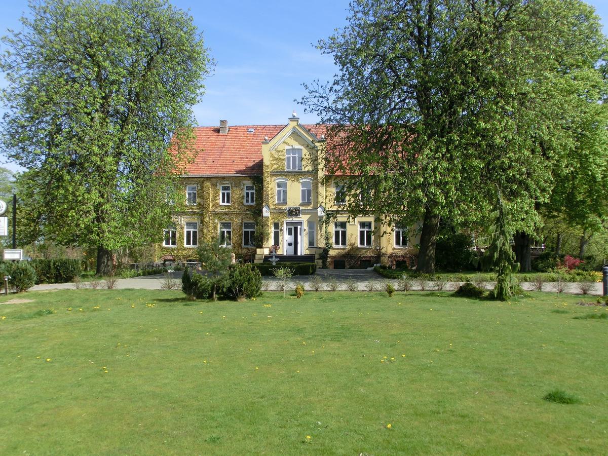 Domane Neu Gaarz Hostel Buitenkant foto