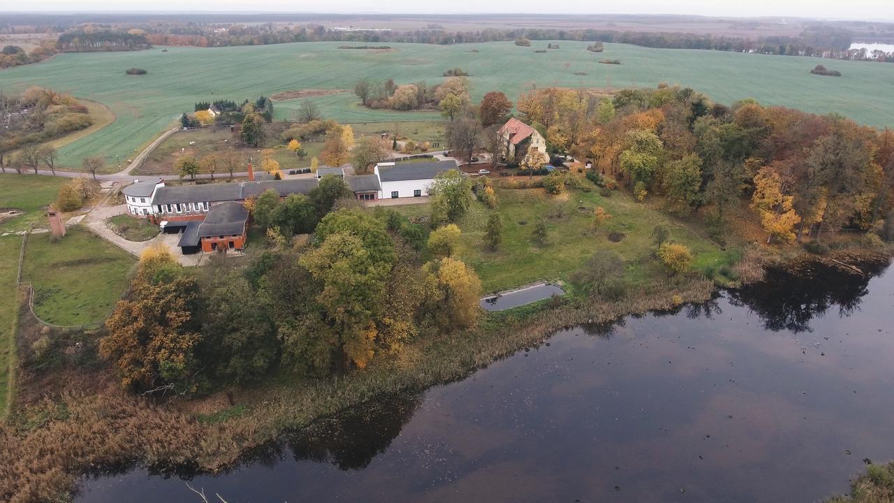 Domane Neu Gaarz Hostel Buitenkant foto
